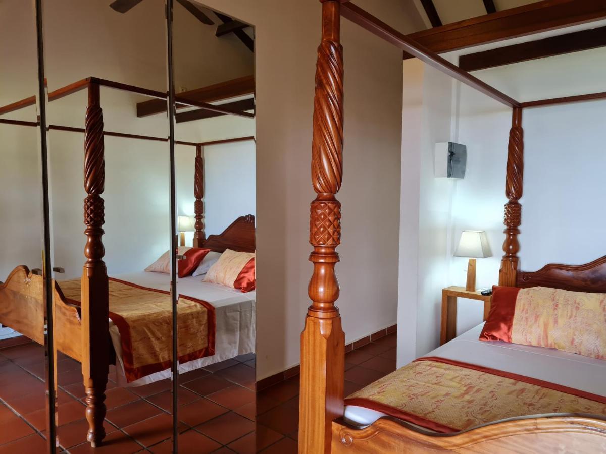 Chambre D'Hotes "Villa Rayon Vert" Deshaies Eksteriør bilde
